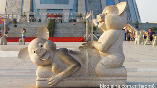 Illustration for article titled These are China's weirdest monuments